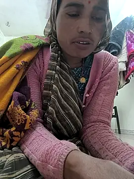 Hot_raaani élő XXX-chatje