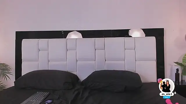 Avy_rosen Live XXX chat