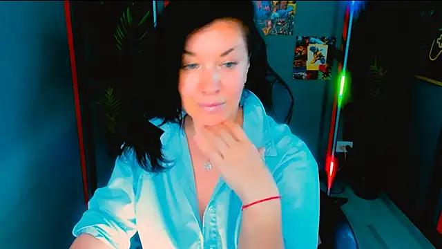 AnaMills élő XXX-chatje