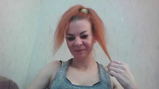 Czat XXX na żywo – ElluaSmiilee