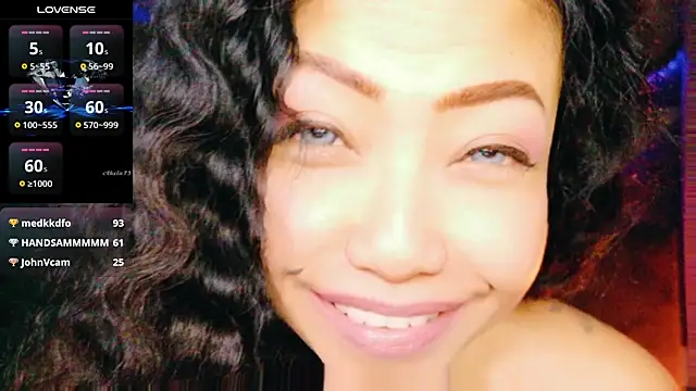 แชท XXX สดของ ElyaQuinn