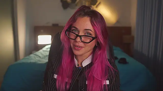 Sarah_Pink Chat XXX in diretta