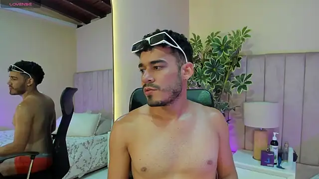 aries_unbound webcam show