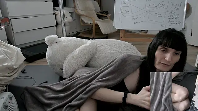 CeriseLapine's Webcam Show