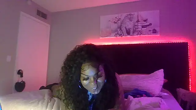 TattedBeautyCakz's Live XXX Chat