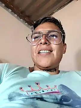 XXX chat uživo modela Yessi_rousse