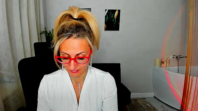 MuseOfStage's Live XXX Chat