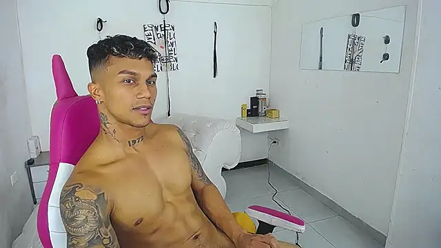 Вебкам-шоу Leonard_Price