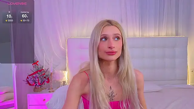 Monica_Leen Webcamshow