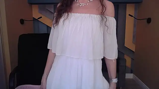 Онлайн чат XXX EllaLong