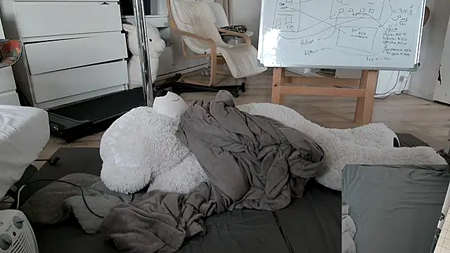 CeriseLapine Webcam Show