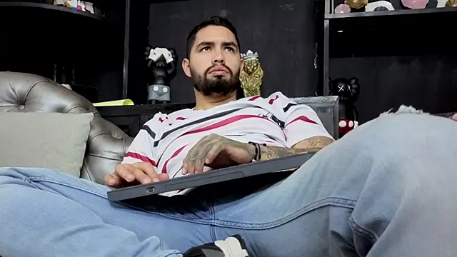 matteosantos' Live XXX Chat