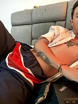 NaytonFreeman's Live XXX Chat