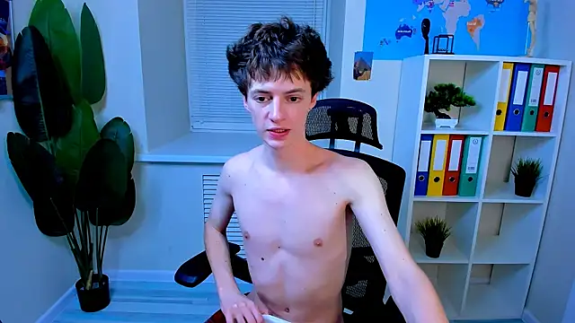 Chatroom XXX en direct de LukeSweet