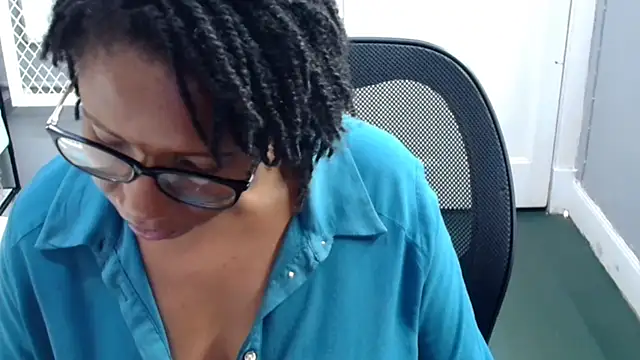 EmeraldDreams' Live XXX Chat