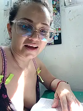 Amanda39's Live XXX Chat