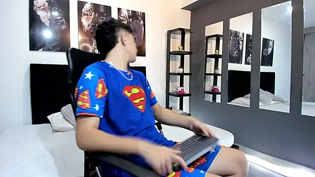 Вебкам-шоу Alejo_Grey