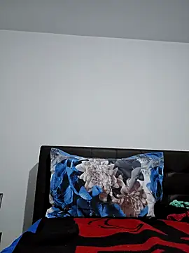 IsabelleCraft's Live XXX Chat