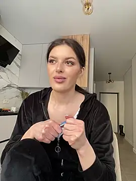 little_belucci Chat XXX in diretta