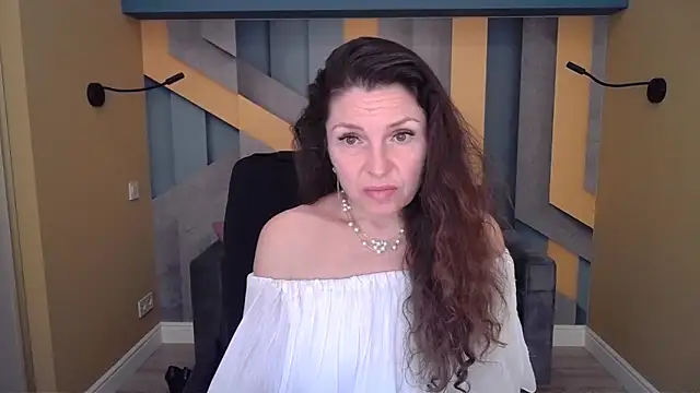 EllaLong's Live XXX Chat