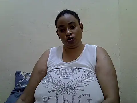 milky_mom's Live XXX Chat