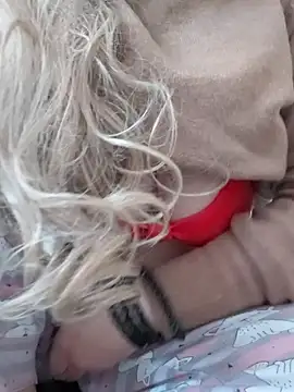 Impression222's Live XXX Chat