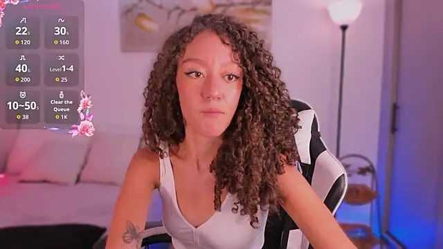 ChloeMoreti Chat XXX live