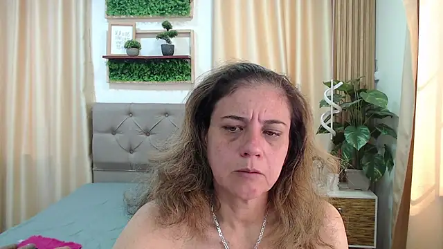 sasi_luna Chat XXX live