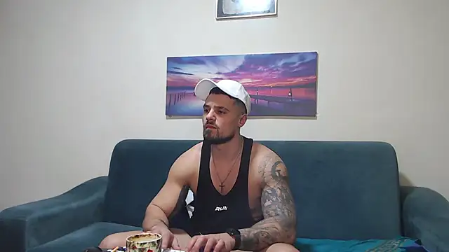 Tiberius_hunk Live XXX-Chat