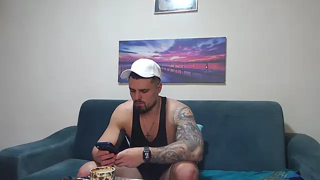 Tiberius_hunk Live XXX Chat