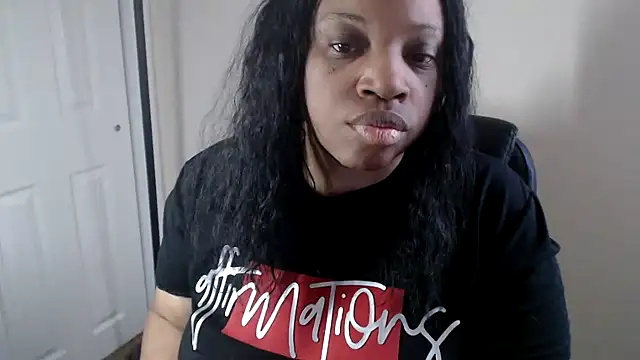 Chatroom XXX en direct de Sexymona1218