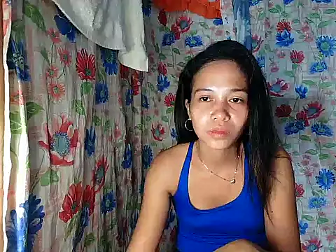PinaySkinnyGirl's Live XXX Chat