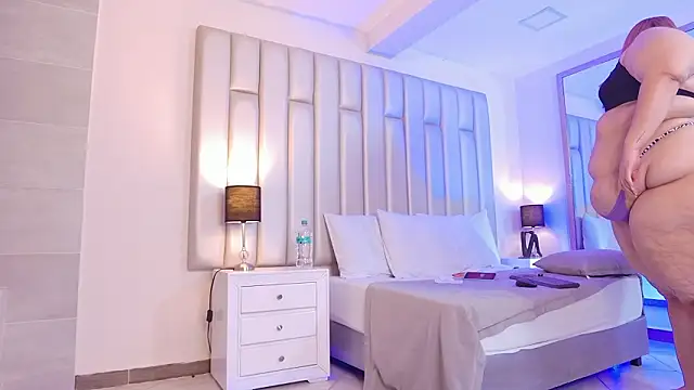 aandreaperez's Live XXX Chat