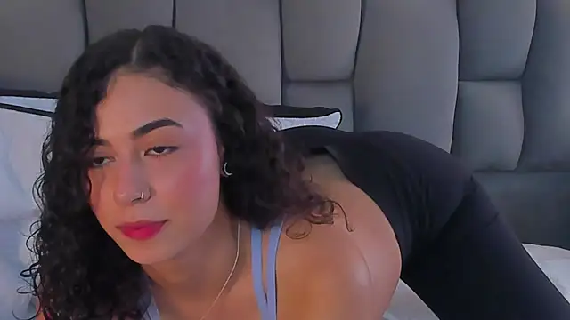 Chat XXX en directo de AliceStevens_