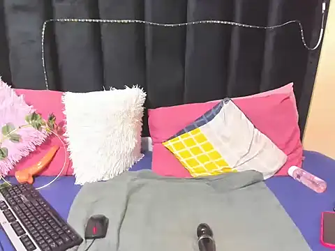 Chatroom XXX en direct de AmazingDarkDoll