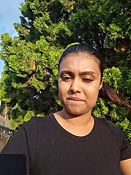 Indian_GlowingMiax's Live XXX Chat