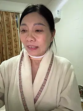 xiiuuff18's Webcam Show