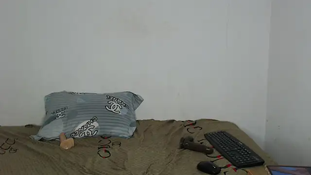 Belle2556's Webcam Show