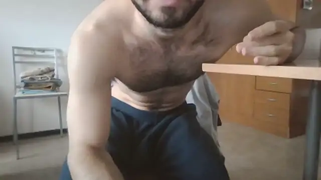 whatever8890 Adlı Modelin Canlı XXX Sohbeti