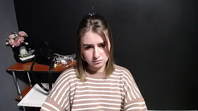 Chat XXX en directo de Sunny_siren