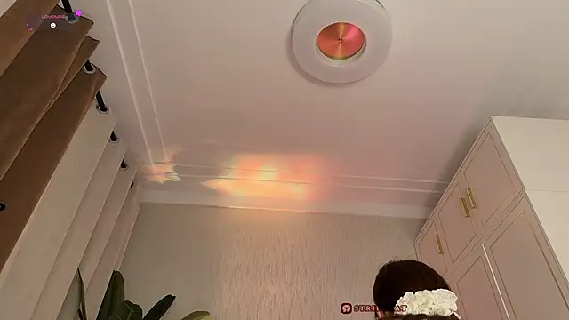 -cyber-butterfly-'s Webcam Show