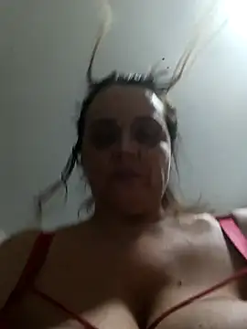 hugebobbs' Live XXX Chat