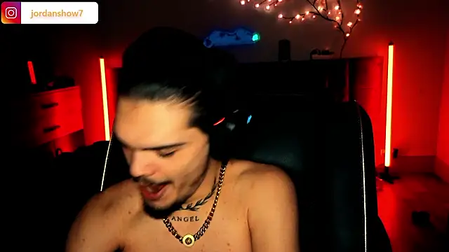 JordanShow's Live XXX Chat