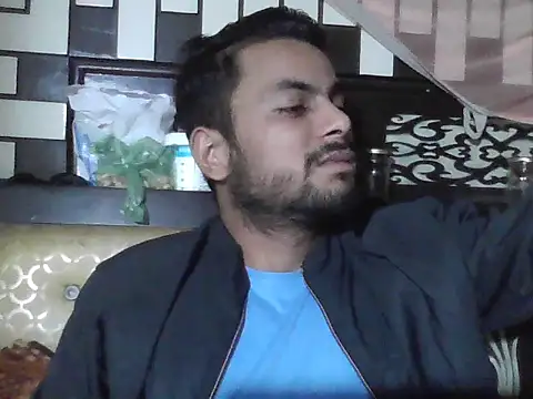 Stubborndesiboy Live XXX-Chat