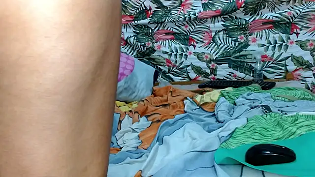 smallkarlakarla's Live XXX Chat