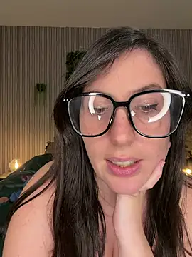 MysteryGirl__ Adlı Modelin Canlı XXX Sohbeti