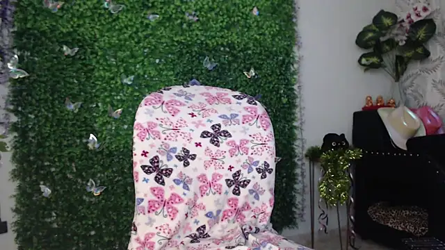 valquiria_sirgun élő XXX-chatje