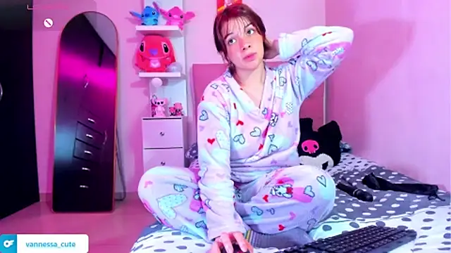 Vannessa__Shy Adlı Modelin Canlı XXX Sohbeti