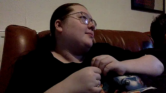 Sexycurvyemilyy's Webcam Show