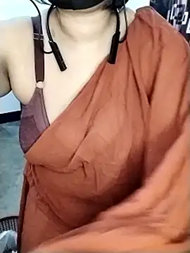 Živý XXX chat Tishani